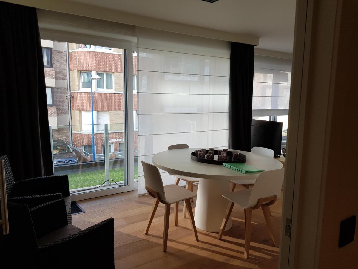 Koksijde Zeedijk La Digue 102 Appartement Met Garage - Lateraal Zeezicht Exteriér fotografie
