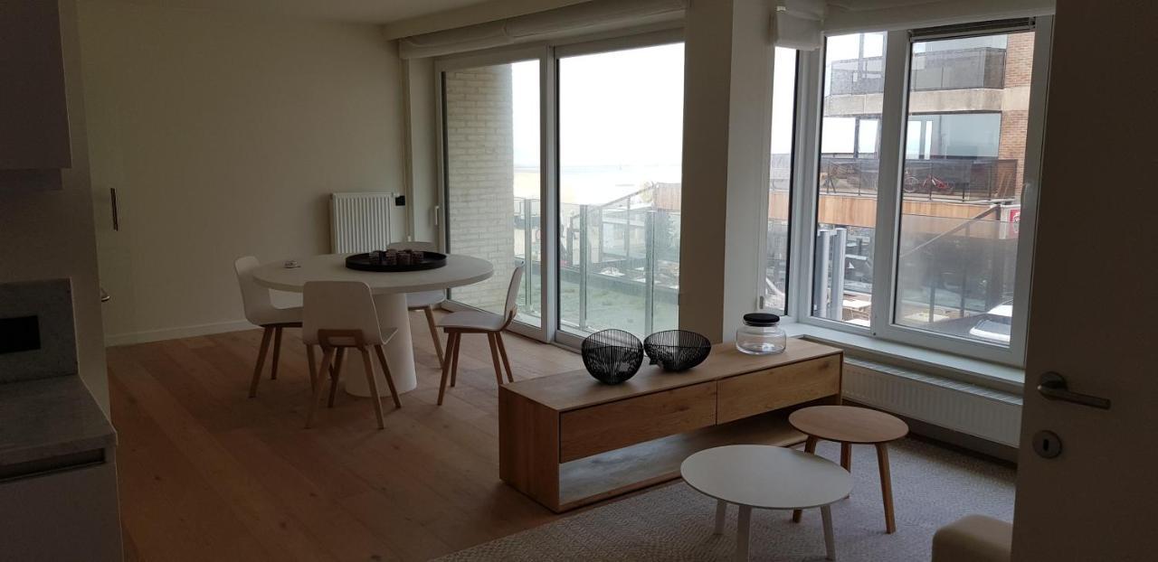 Koksijde Zeedijk La Digue 102 Appartement Met Garage - Lateraal Zeezicht Exteriér fotografie